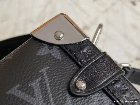 Official oldcobbler VUITTON TRUNK SIDE LOUIS MM 0704